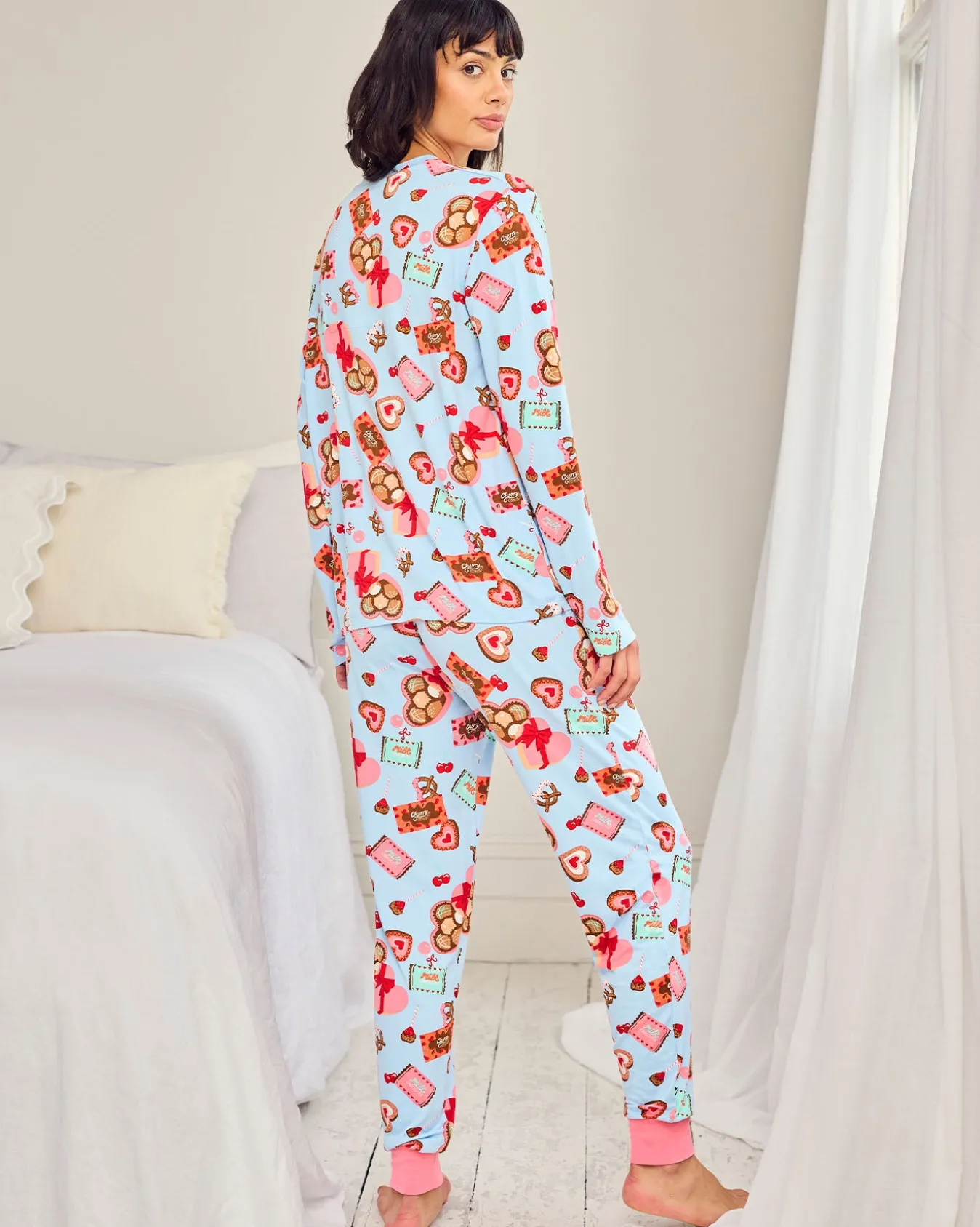 Chocolate Box Print Long Pyjama Set
