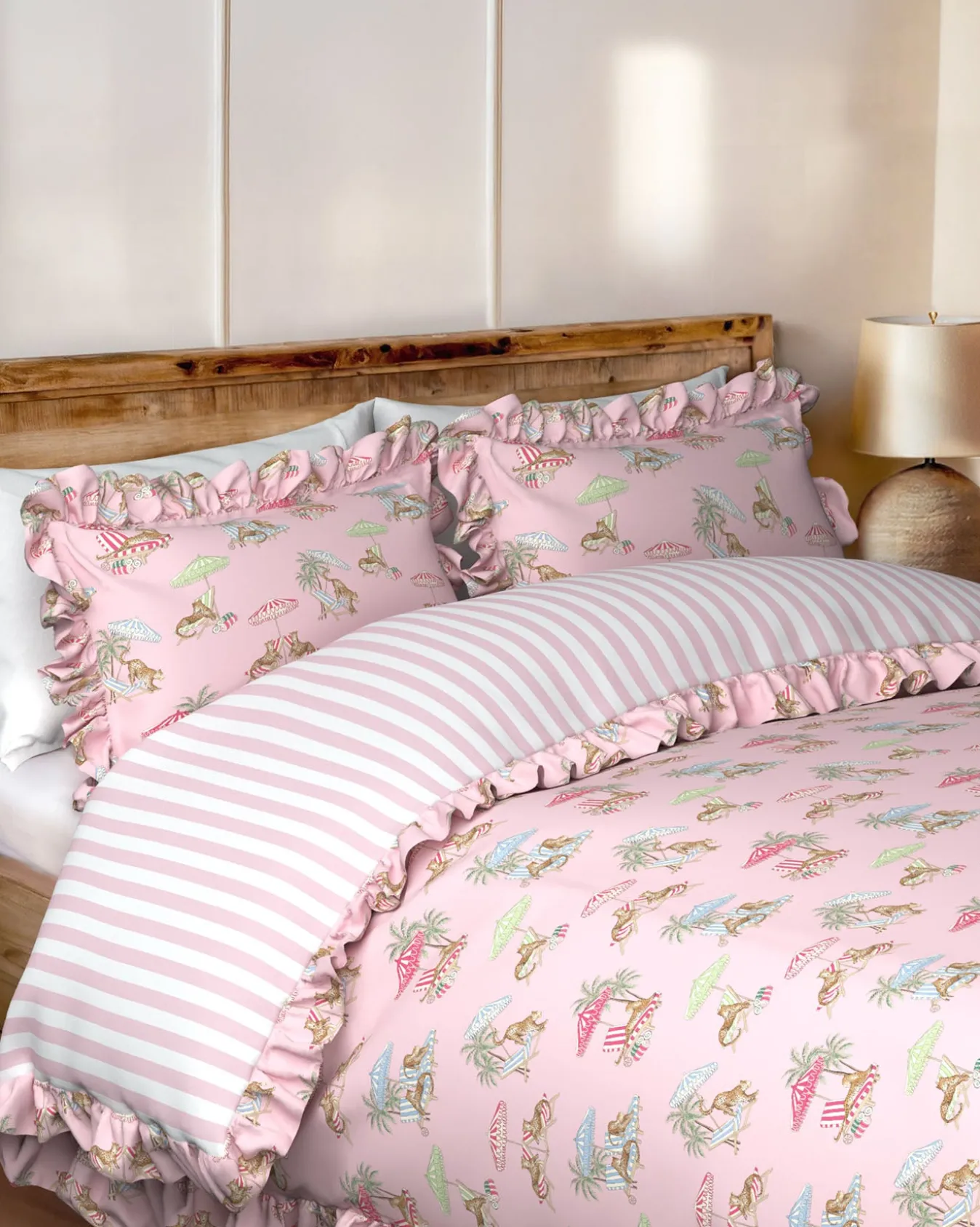 Cotton Lounging Leopards / Stripe Print Reversible Frill Bedding Set