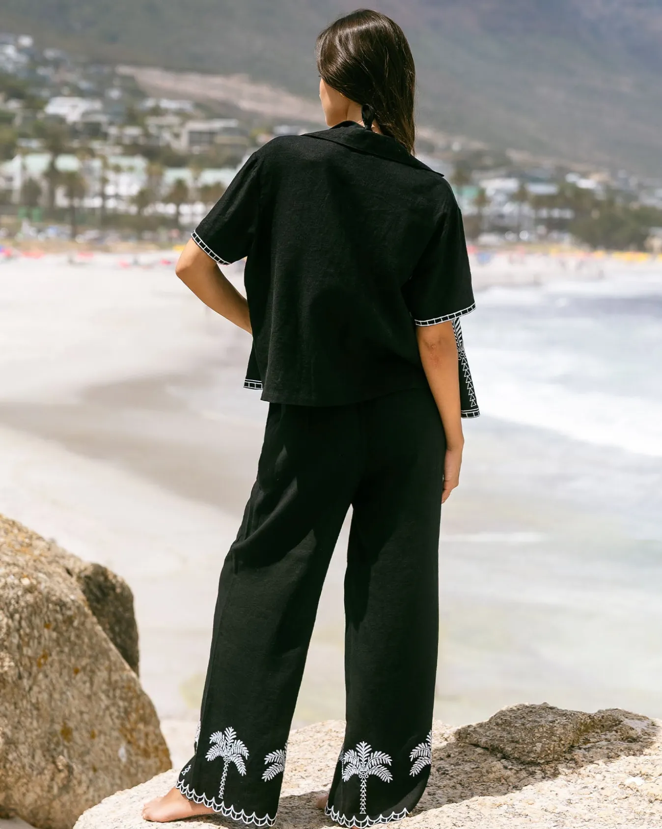 Linen-Blend Embroidered Short Sleeve Shirt - Black