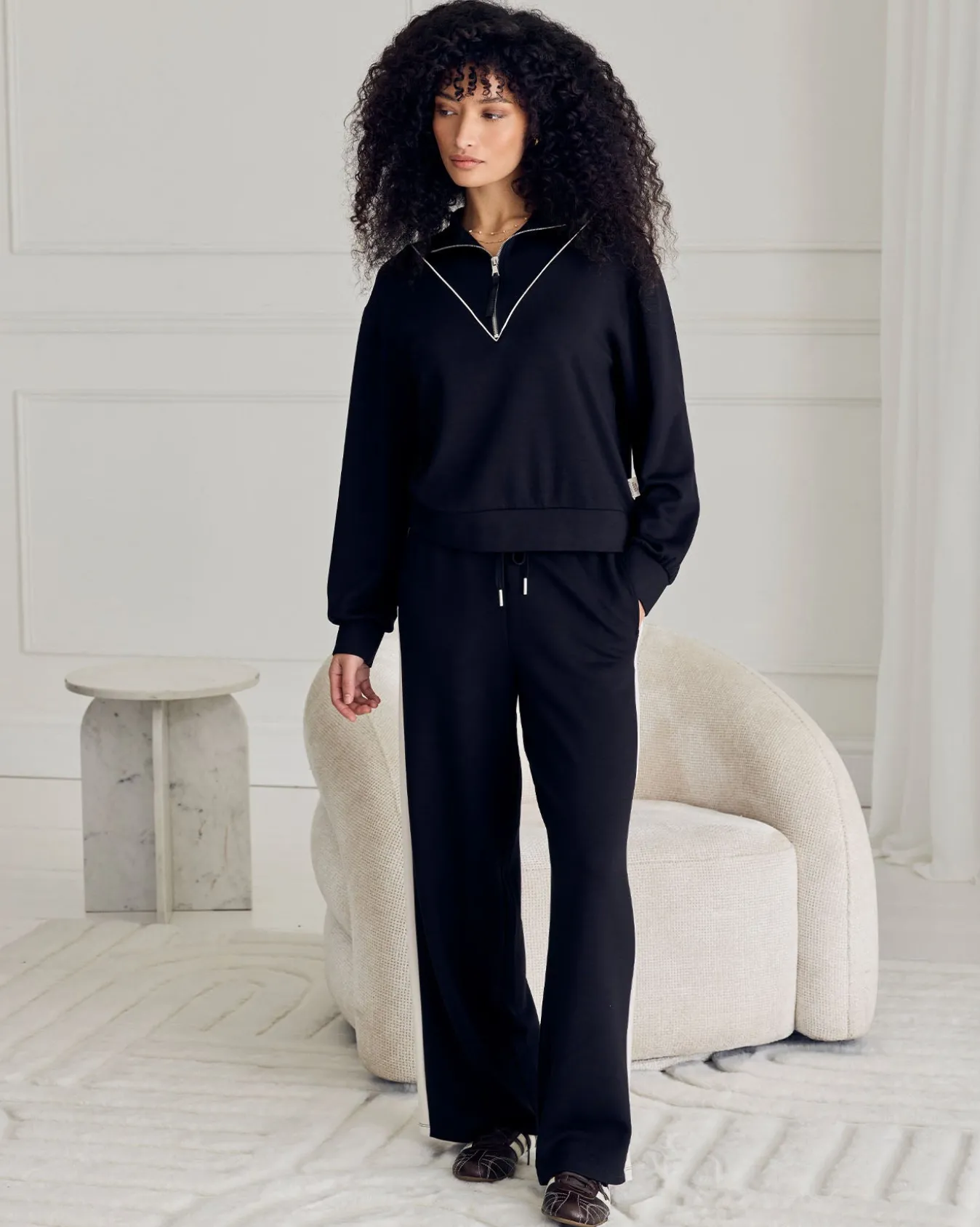 LuxeComfort Scuba Half-Zip Long Sleeve Sweatshirt - Black