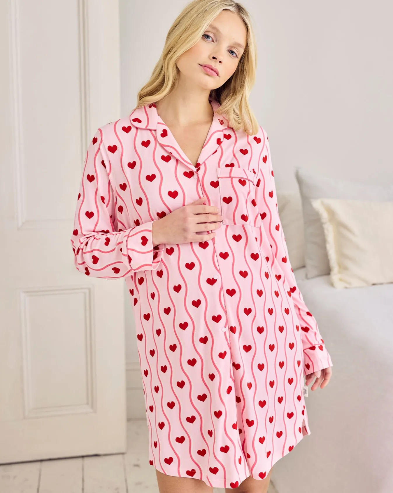 Maternity Wavy Stripe Heart Print Nightshirt