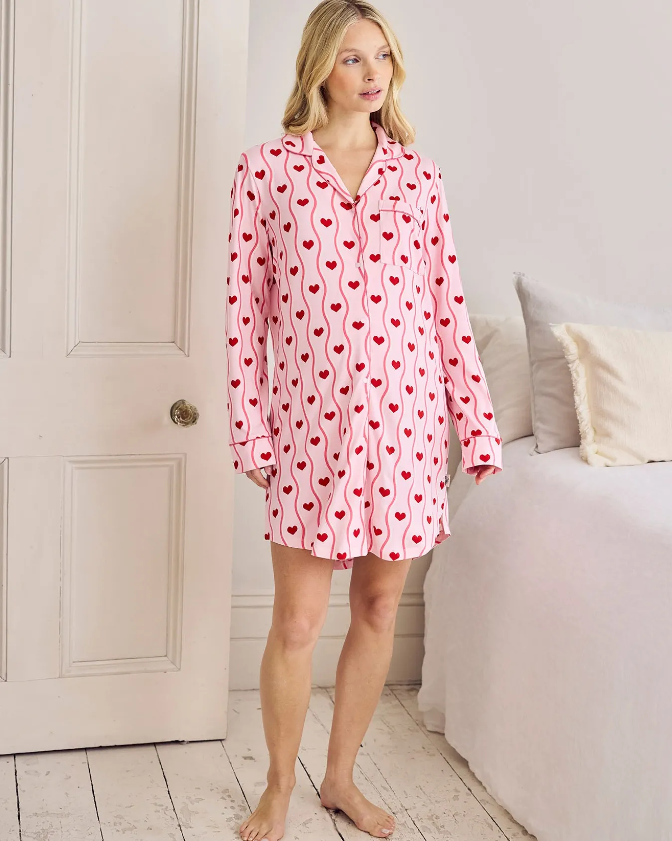 Maternity Wavy Stripe Heart Print Nightshirt
