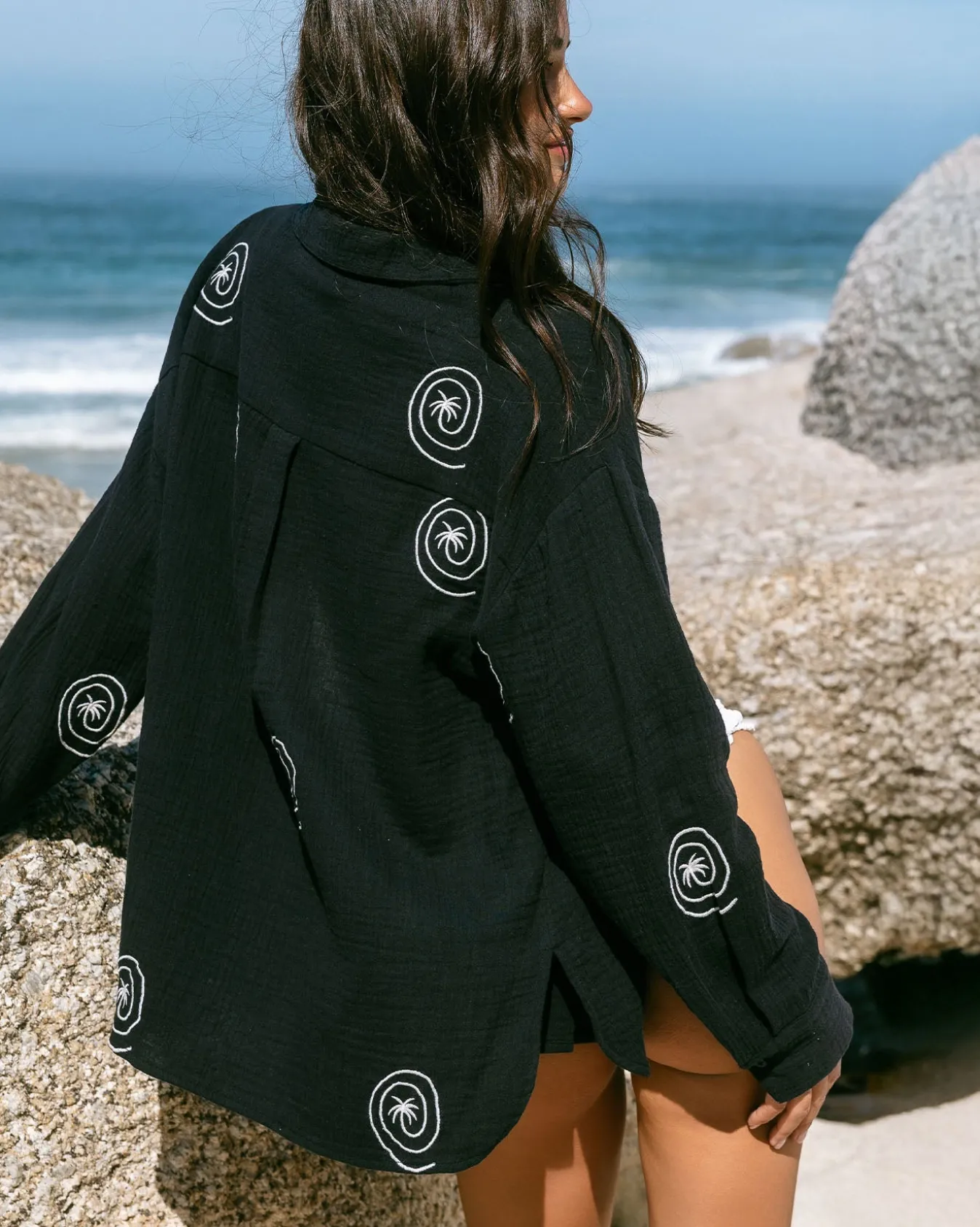 Organic Cotton Cheesecloth Embroidered Palm Loop Long Sleeve Shirt - Black