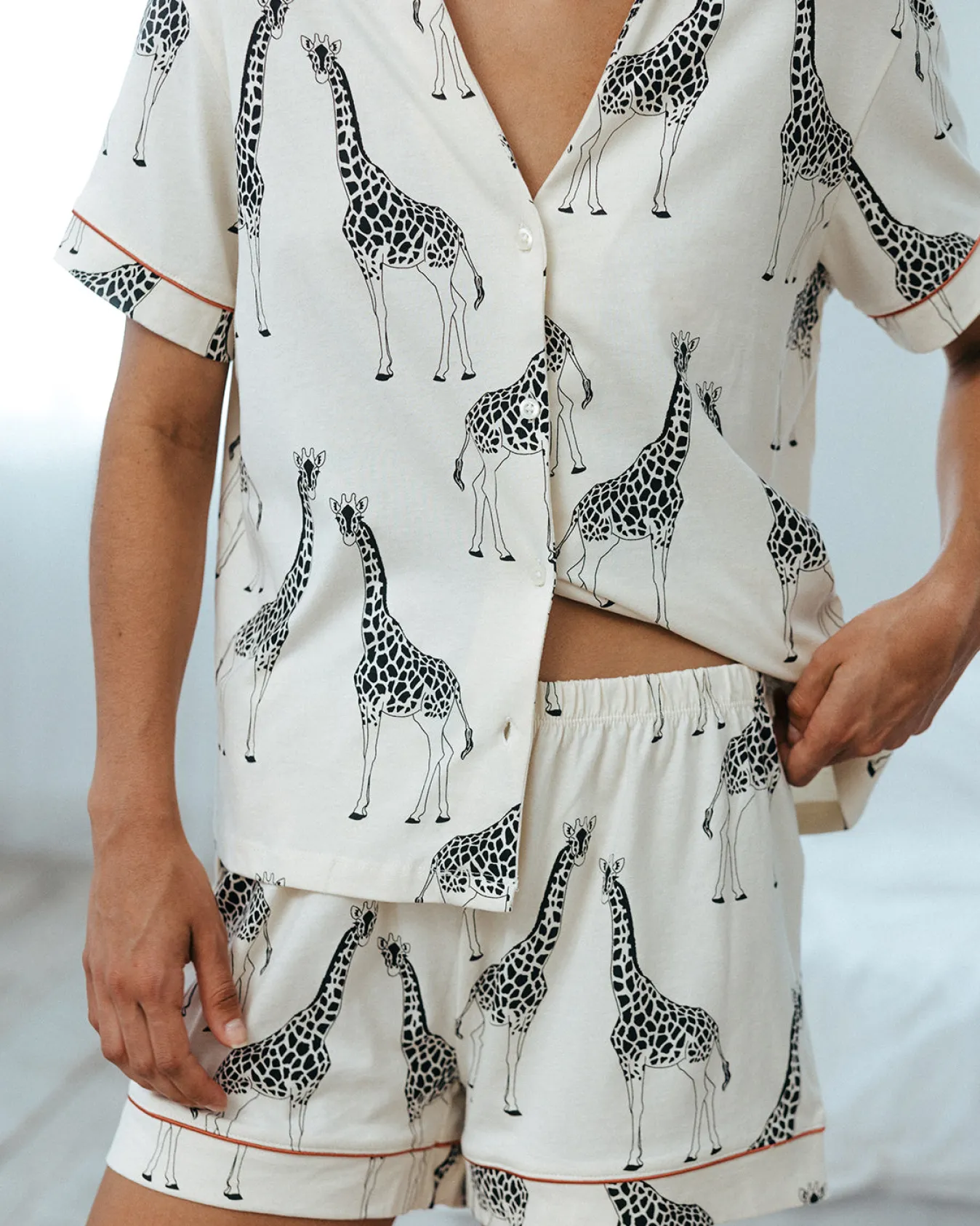 Organic Cotton Giraffe Print Short Pyjama Set - Cream