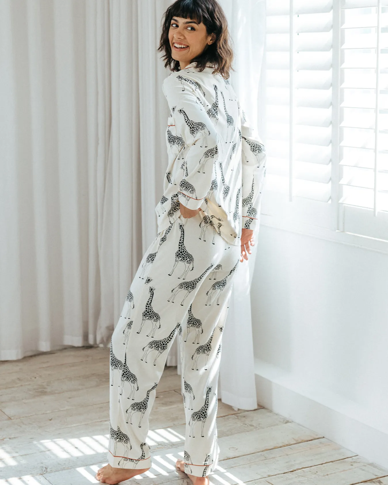 Organic Cotton Giraffe Print Long Pyjama Set - Cream