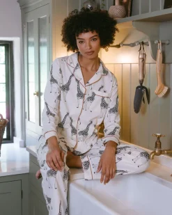 Organic Cotton Giraffe Print Long Pyjama Set - Cream