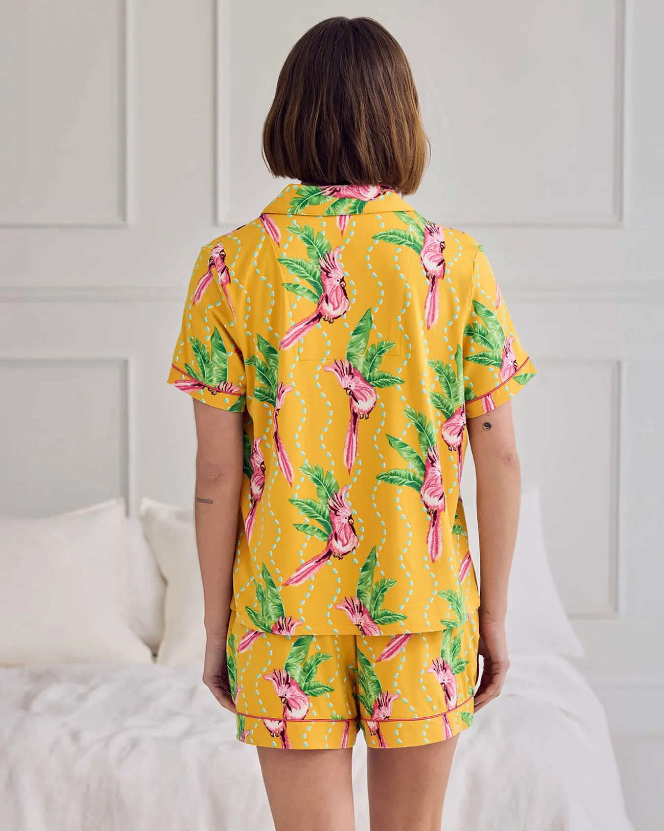 Parrot Wavy Stripe Print Short Pyjama Set