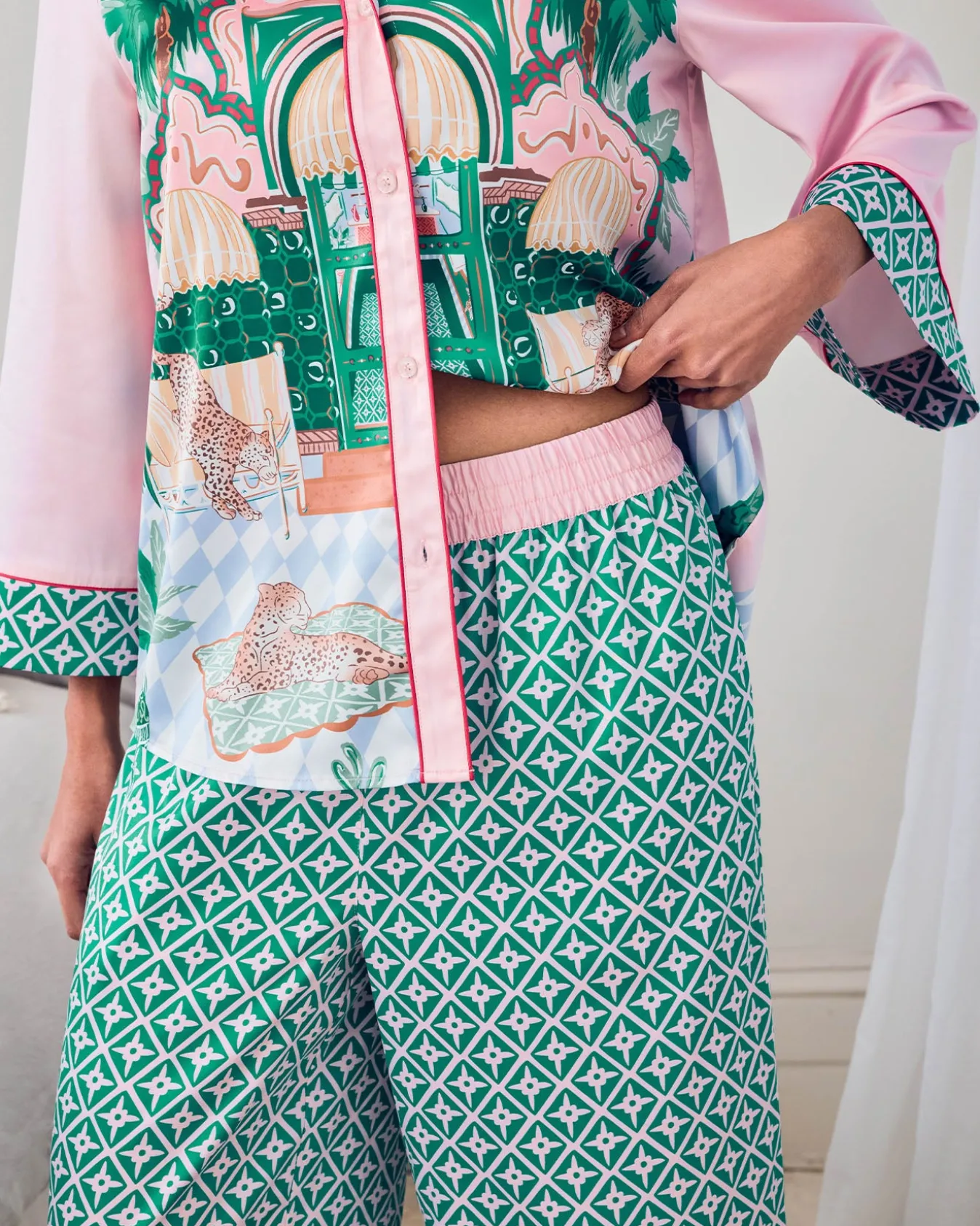 Satin The Clubhouse Print Long Pyjama Set