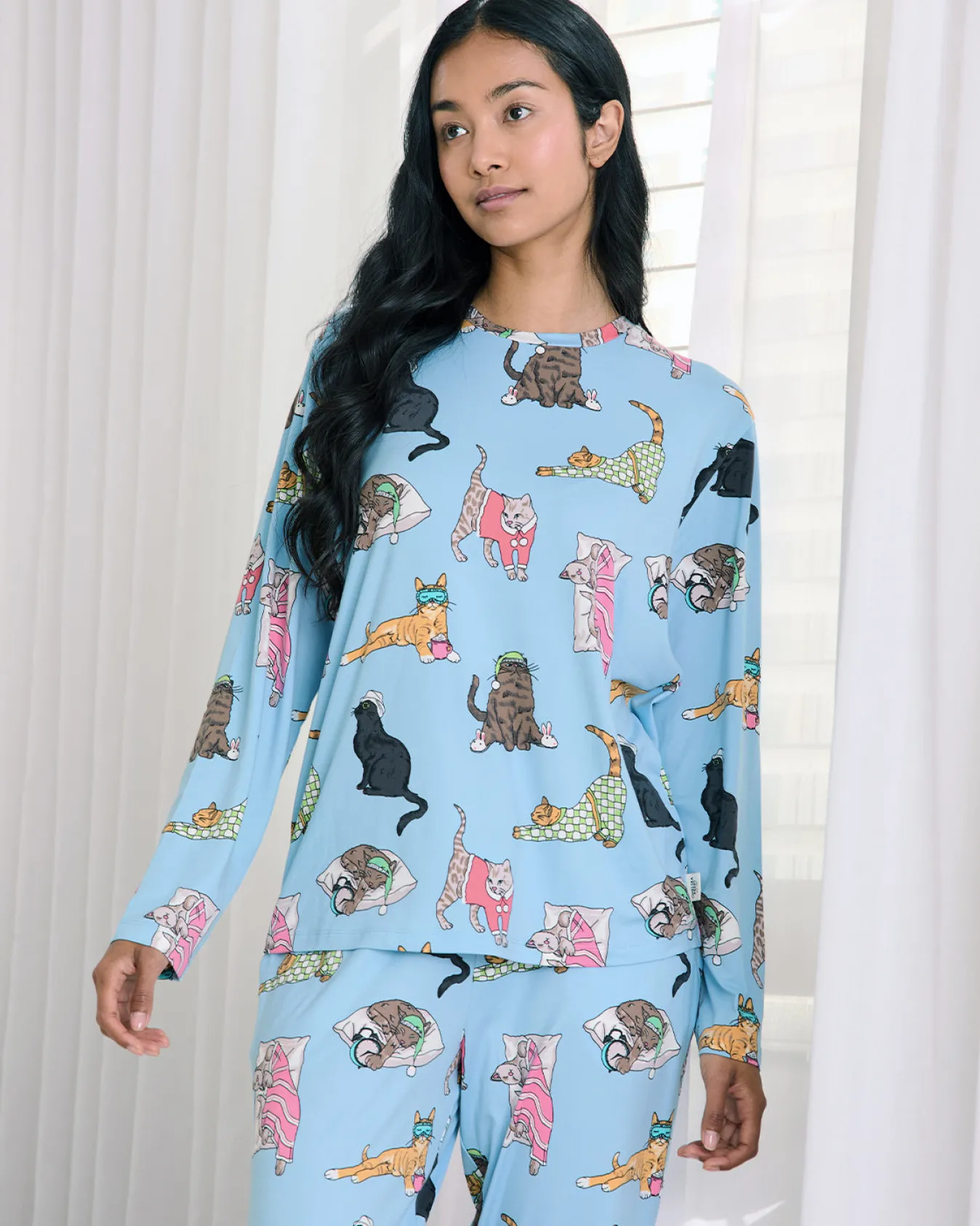 Sleepy Cats Print Long Pyjama Set