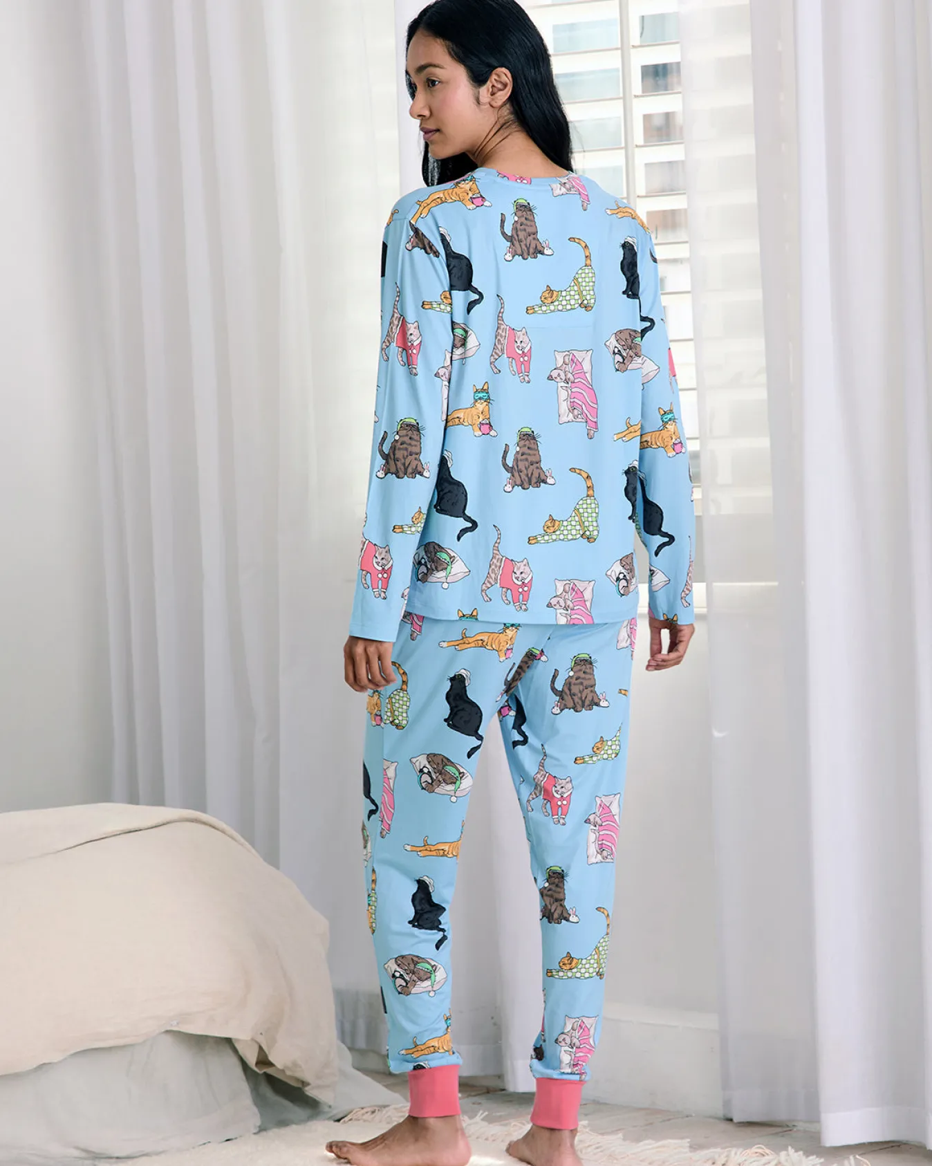 Sleepy Cats Print Long Pyjama Set