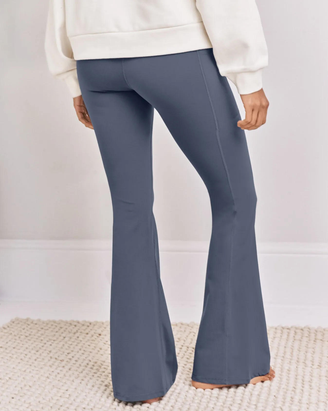 SoftSculpt Flared Leggings - Charcoal