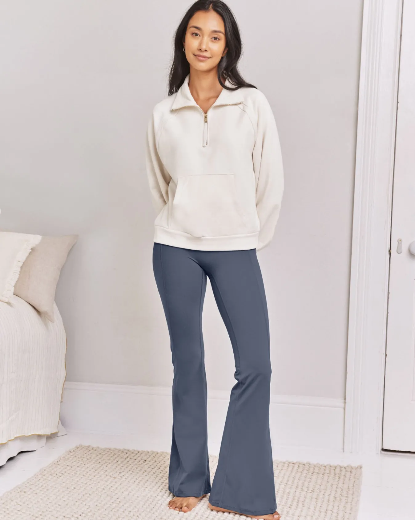 SoftSculpt Flared Leggings - Charcoal