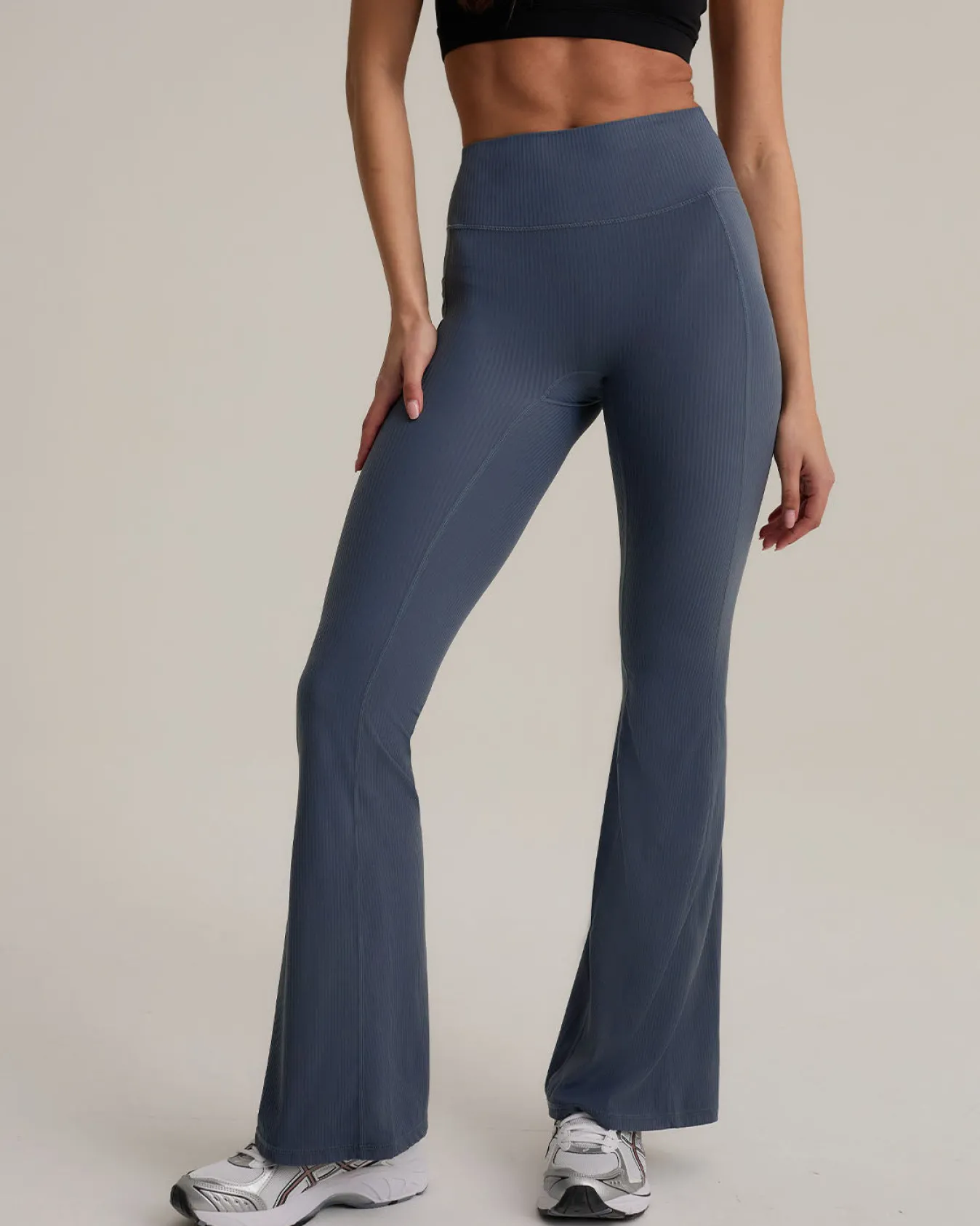 SoftSculpt Rib Flared Leggings - Charcoal