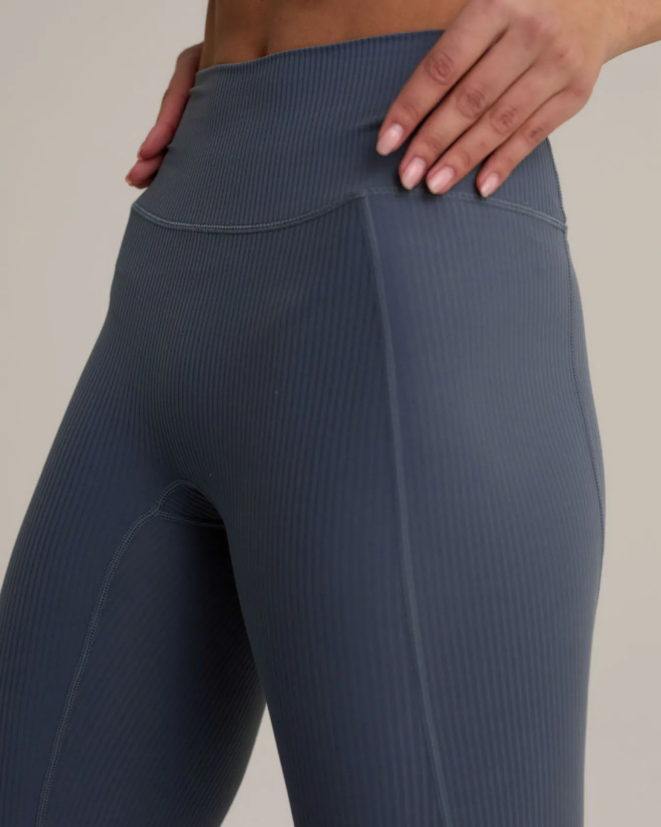 SoftSculpt Rib Flared Leggings - Charcoal