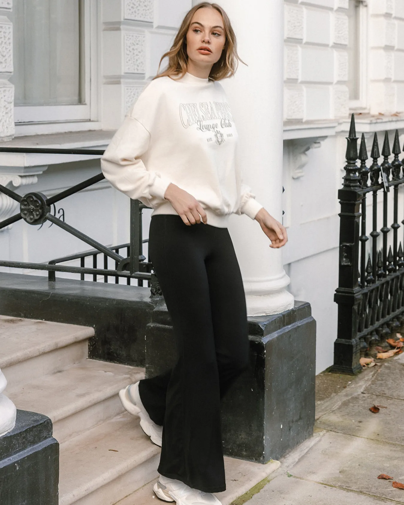 Soft + Stretch High-Rise Flared Leggings - Black